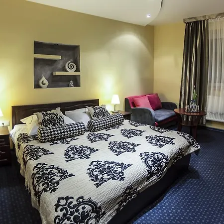 Hotel Złote Arkady Częstochowa Zewnętrze zdjęcie